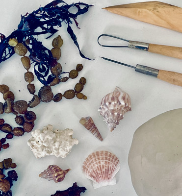 seaweed and tools