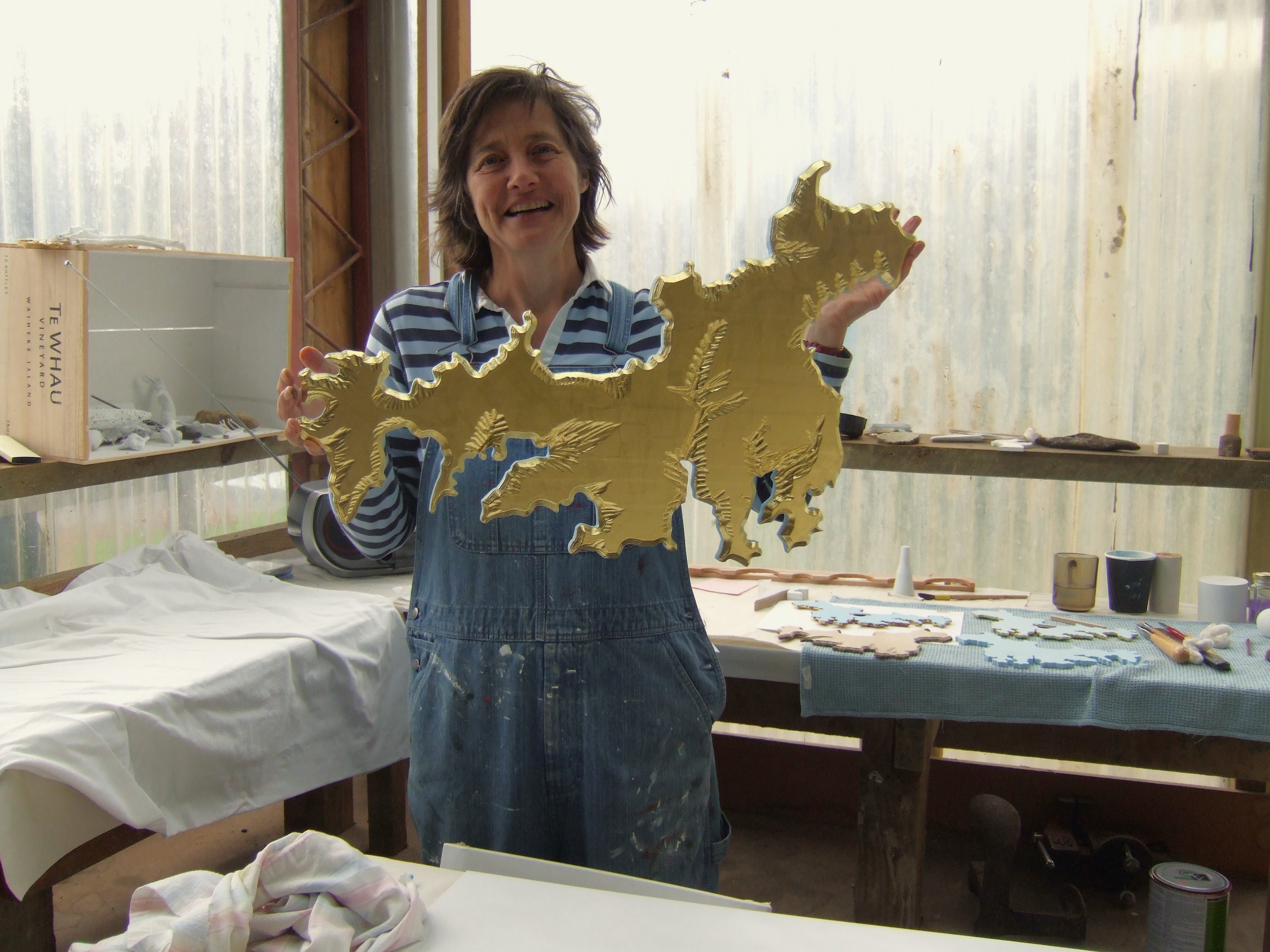 Sarah Guppy with Gilded Map of Waiheke